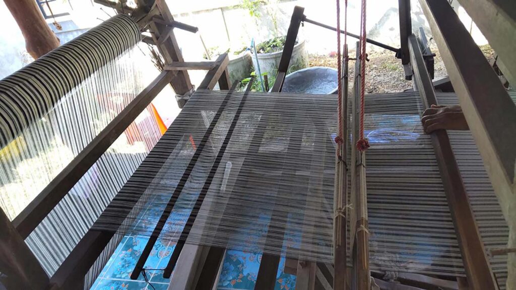 タイ東北部　手織り機