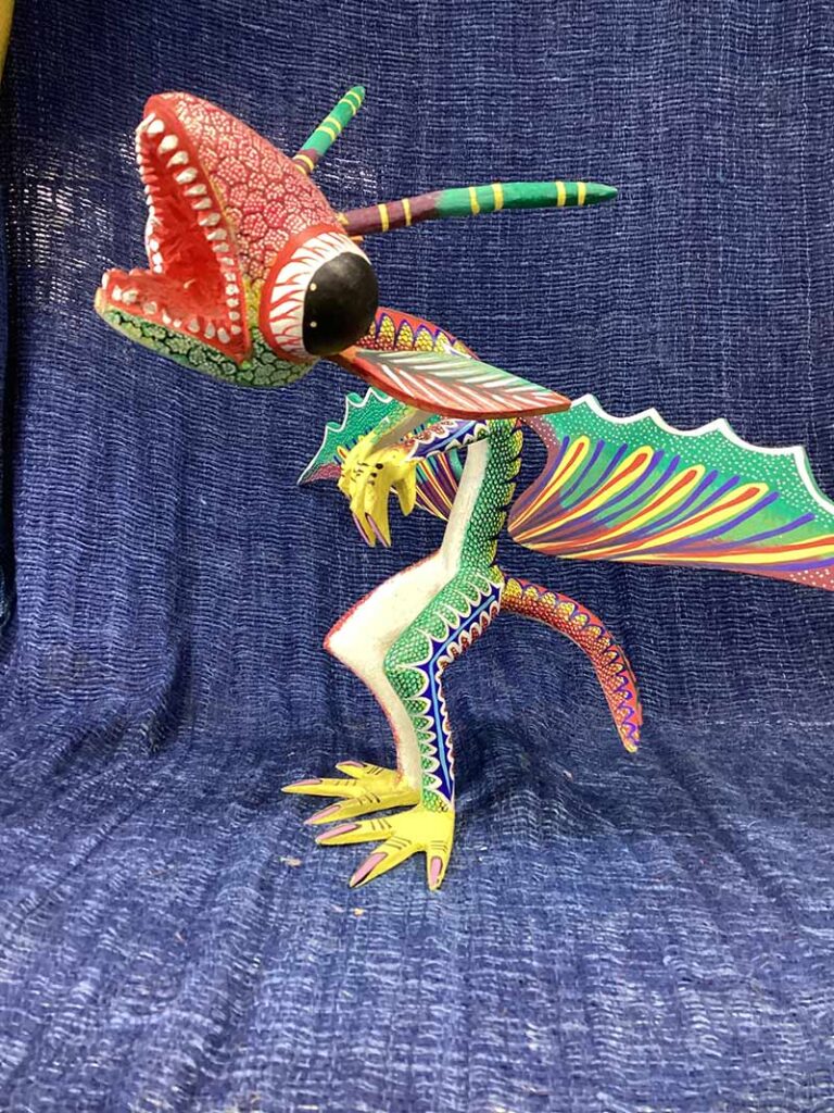 メキシコのオアハカ民芸品 アレブリヘ alebrije