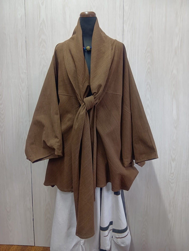 natuarally dyed handwoven cotton
草木染 手織り綿 黒檀染め